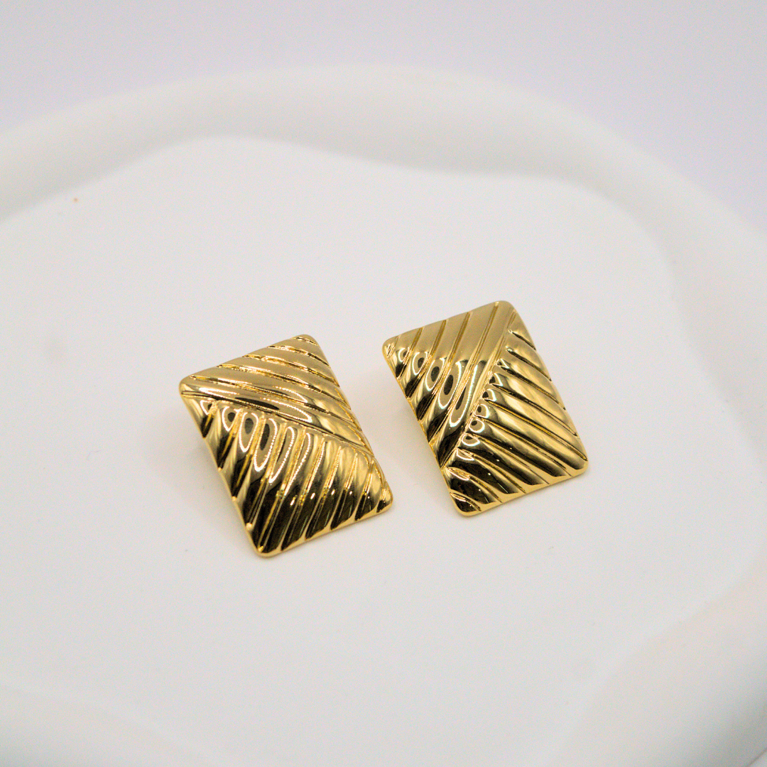 ARETES LUCY
