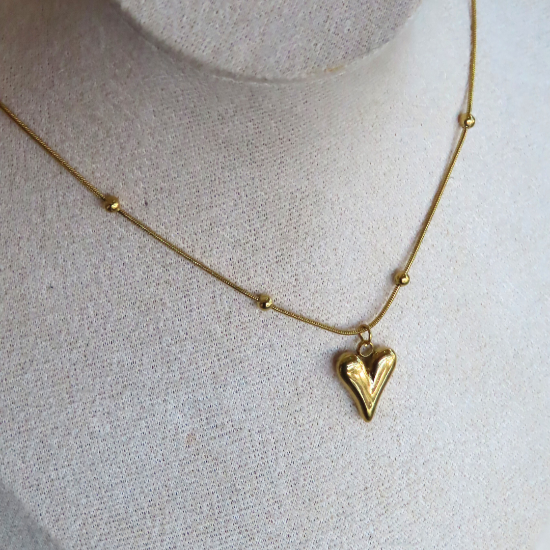 COLLAR KISS ME