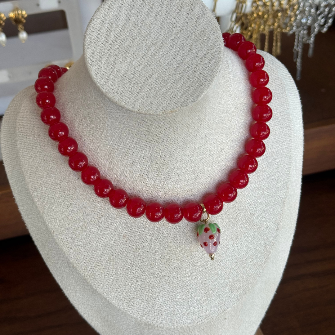 COLLAR STRAWBERRY SHORTCAKE