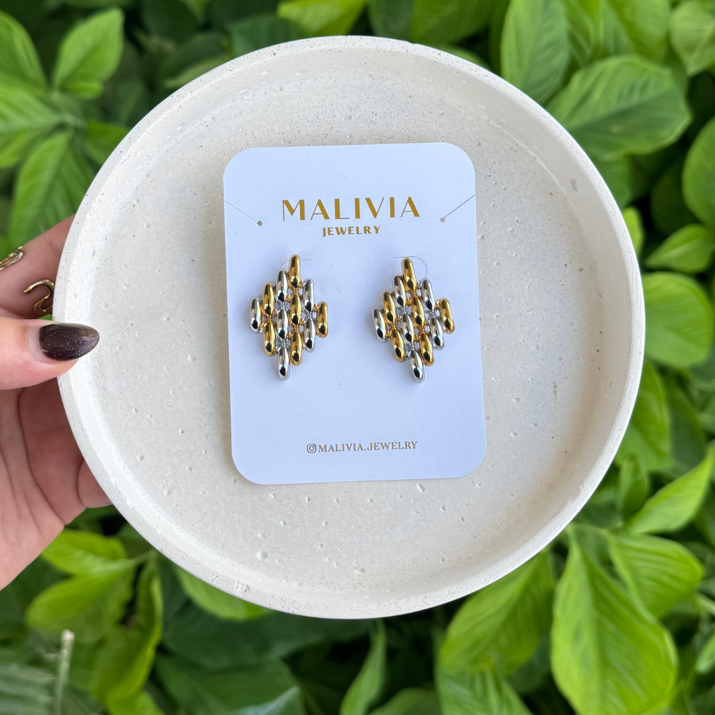 ARETES CARRIE
